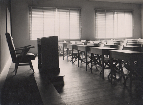 Primeira sala de aula da escola de Enfermagem - 1958